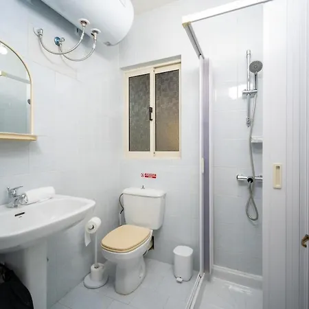 Modern 2br Flat In - 5 Min To Lägenhet